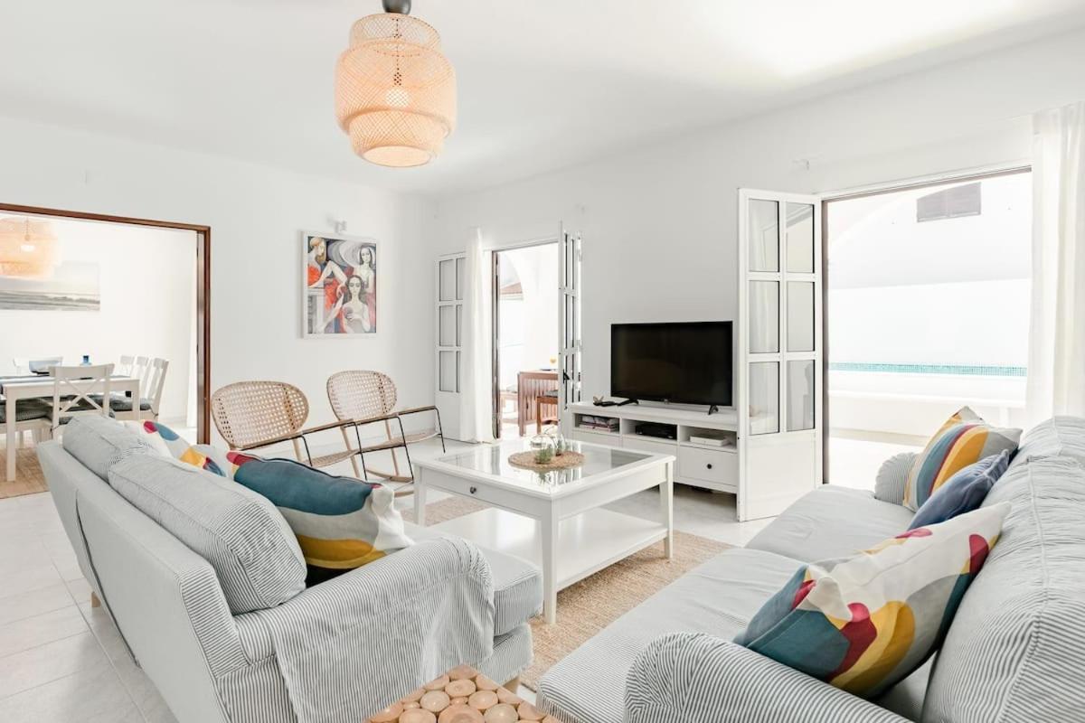 Beachfront Villa With Private Pool In Manta Rota Vila Nova de Cacela Bagian luar foto